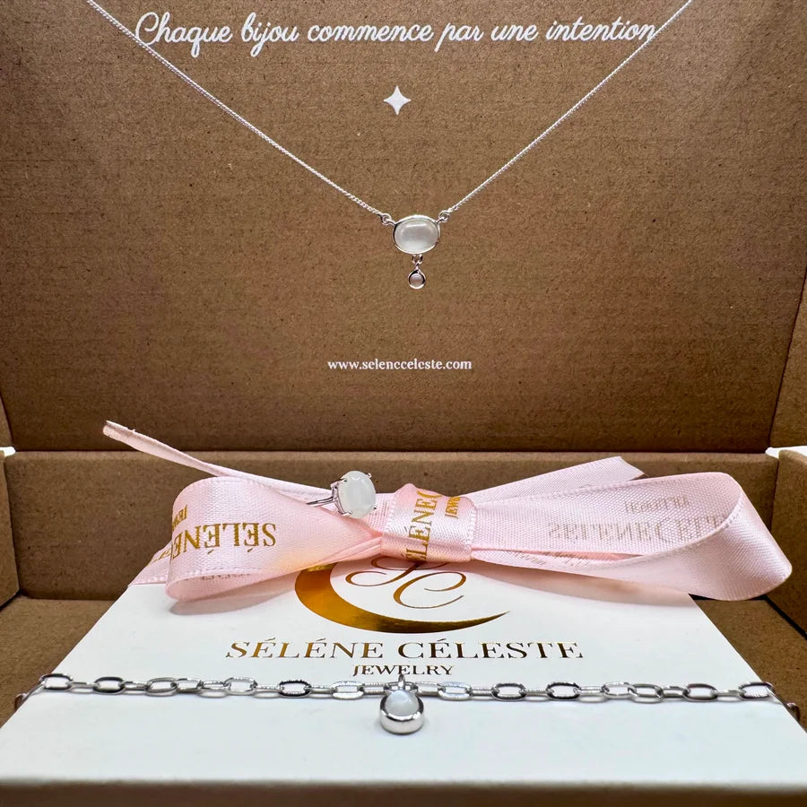 Le coffret de la parure pierre de lune ! Cadeau idéale pour faire plaisir en toute occasion.