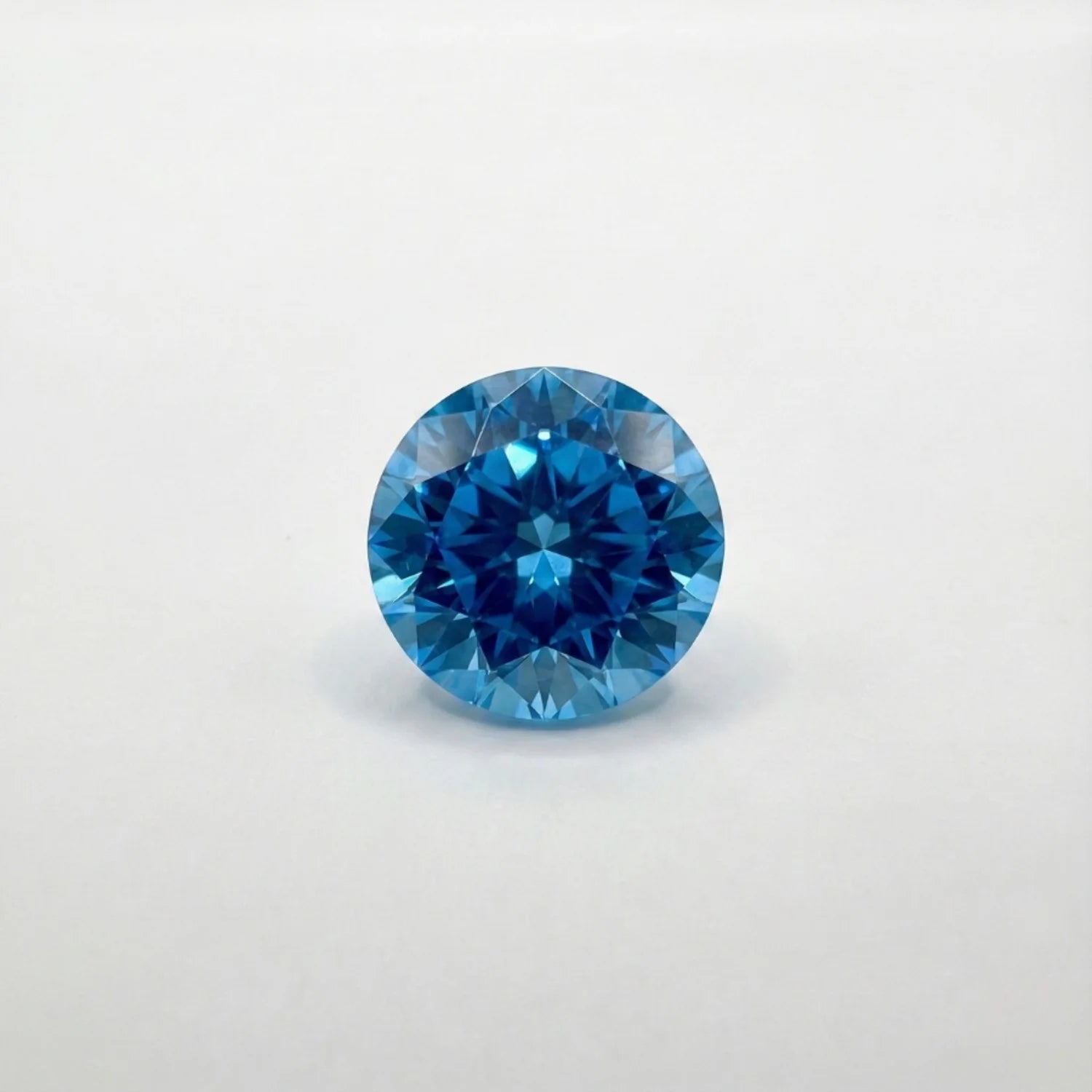 Vertus de communication et de douceur d'une topaze bleue naturelle d'une bague solitaire.
